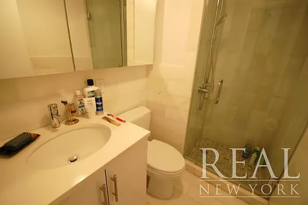 Rented by REAL New York | media 36