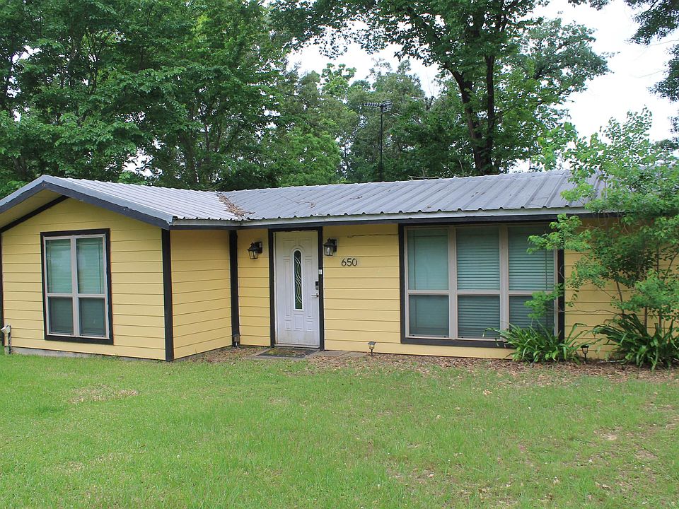 1st image of 650 Crestwood Dr
