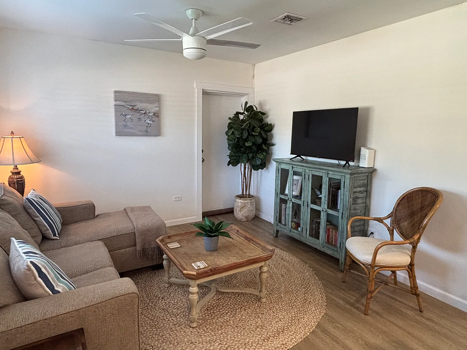918 Pirate Cove Ln — Photo 2