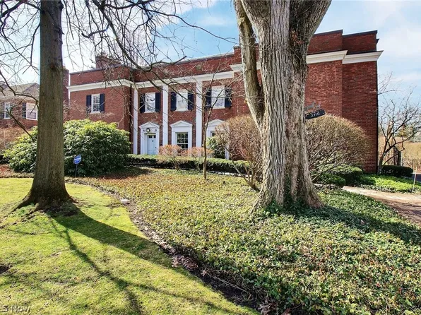 2710 Chesterton Rd, Shaker Heights, OH 44122