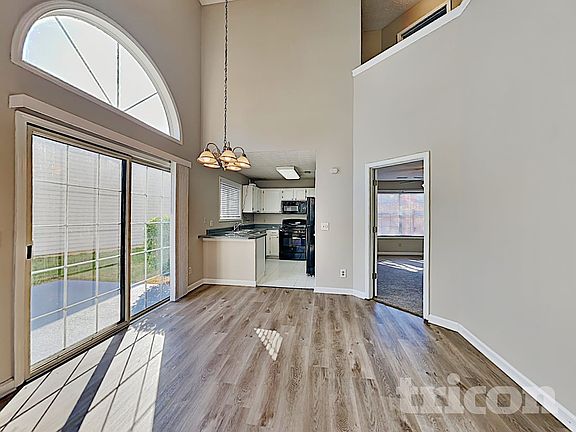 4th image of 4242 Tenneyson Ln
