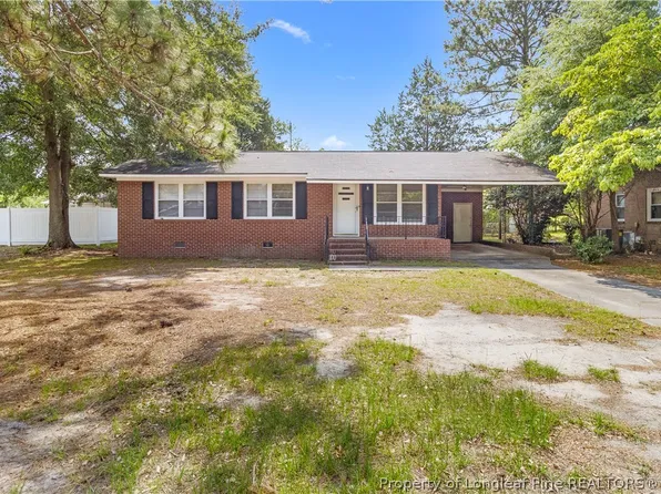 310 4th St, Saint Pauls, NC 28384