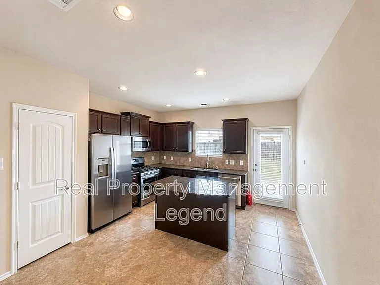 9929 Pronghorn Rd — Photo 12