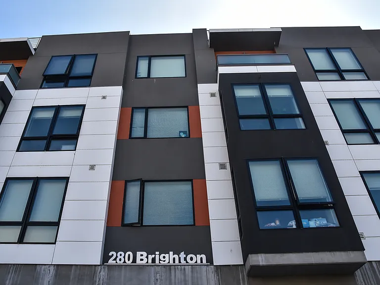 280 Brighton Luxury Apartments — Photo 6