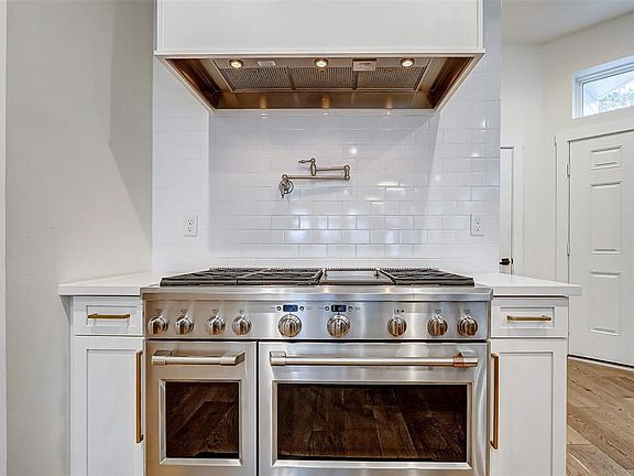 5th image of 306 E 28th St #B