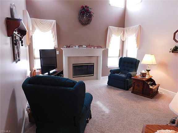4th image of 37053 Chaddwyck Ln