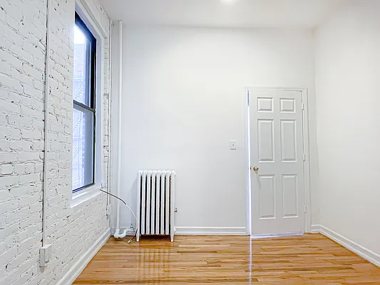 Rented by City Connections Realty | media 16