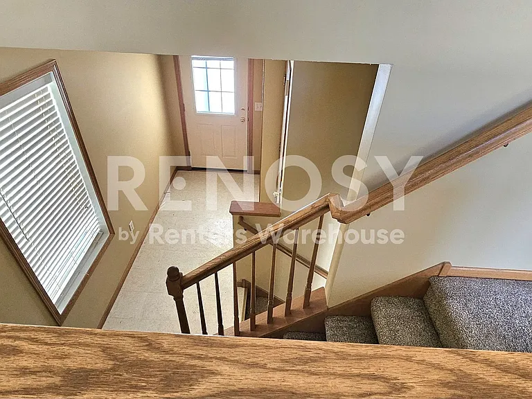 7648 Century Blvd — Photo 14