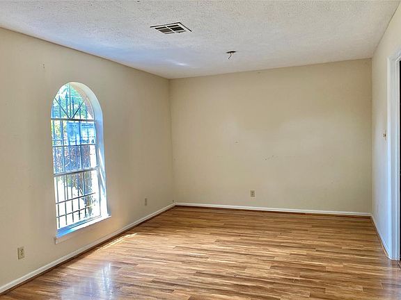 2nd image of 4409 Florence Ct