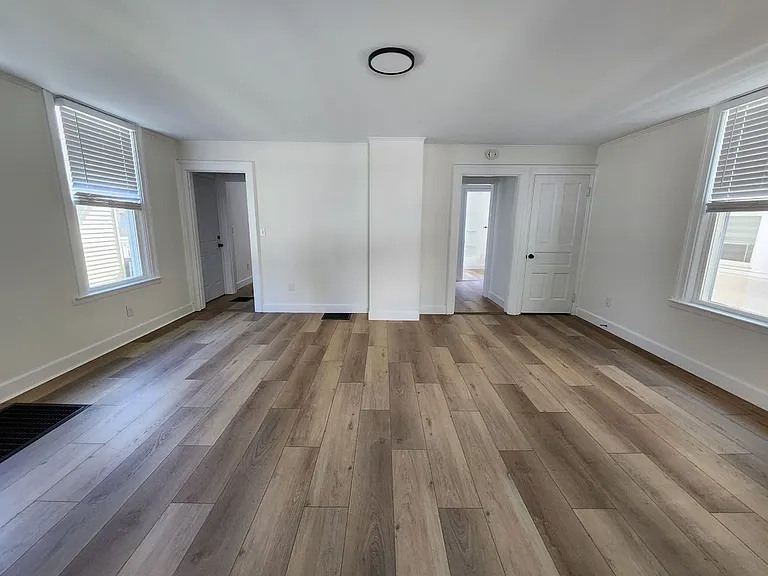 121 Gordon Ave — Photo 4