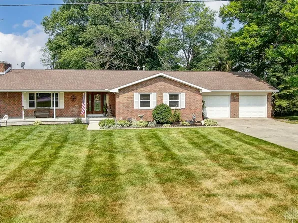 2105 Cheviot Hills Dr, Springfield, OH 45505