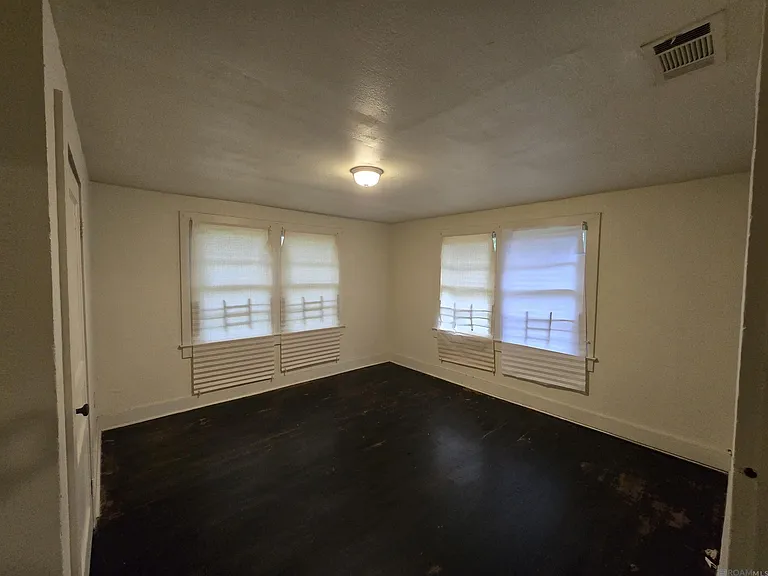 1704 Braddock St — Photo 7
