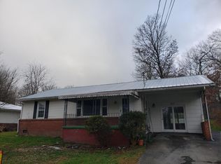 606 13th St S, La Follette, TN 37766