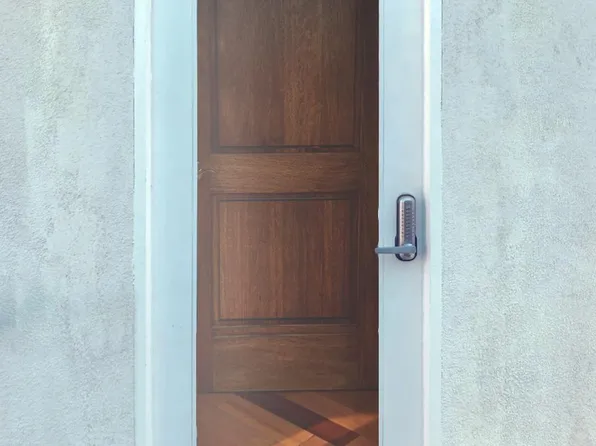 163 22nd St, Costa Mesa, CA 92627