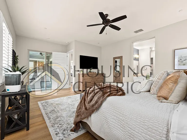 3061 Calypso Cir — Photo 33