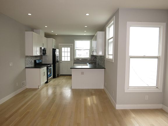 4th image of 351 San Jose Ave