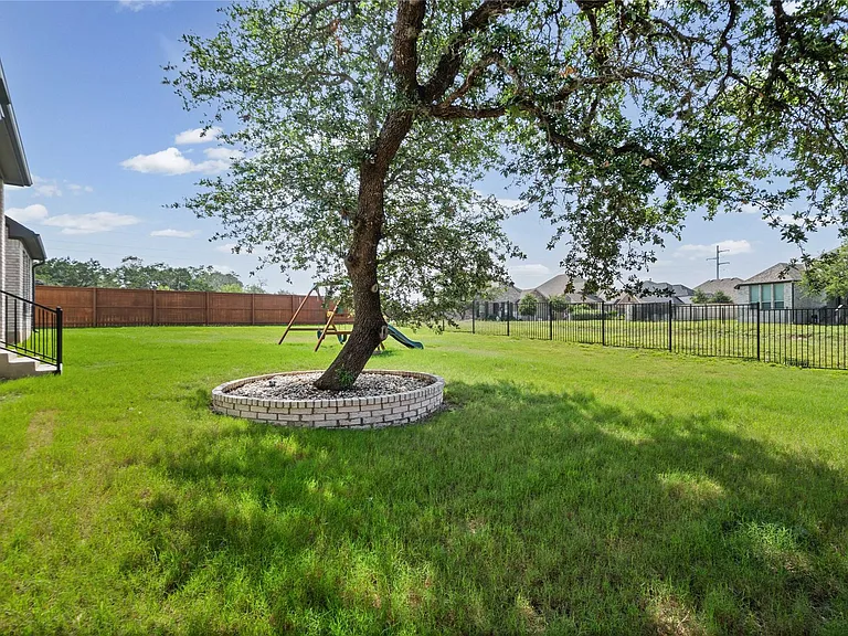 1336 Academy Oaks Dr — Photo 36