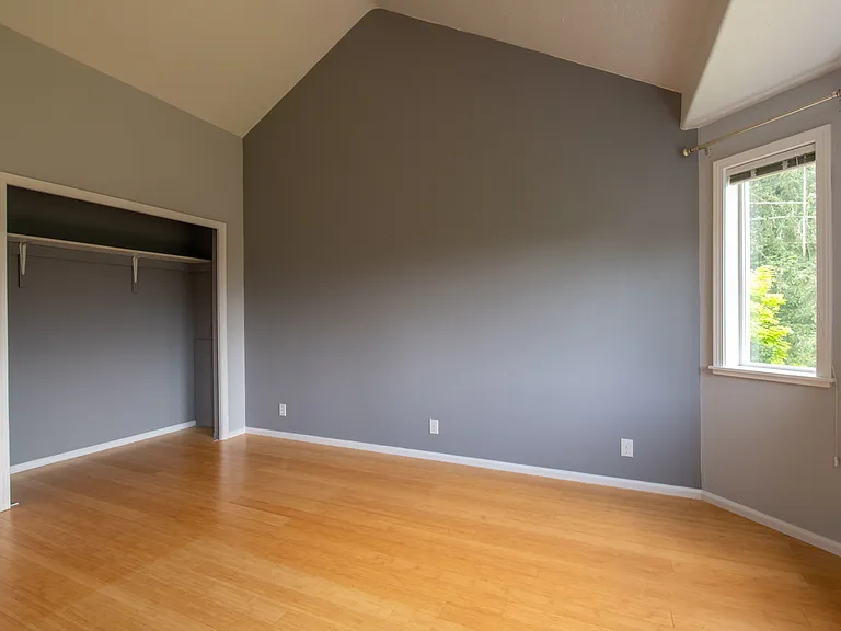 Upstairs Bedroom/Studio