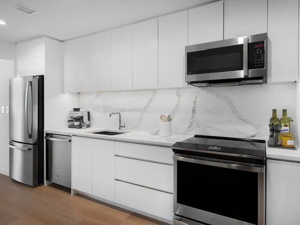 4650 Broadway image 1 of 23