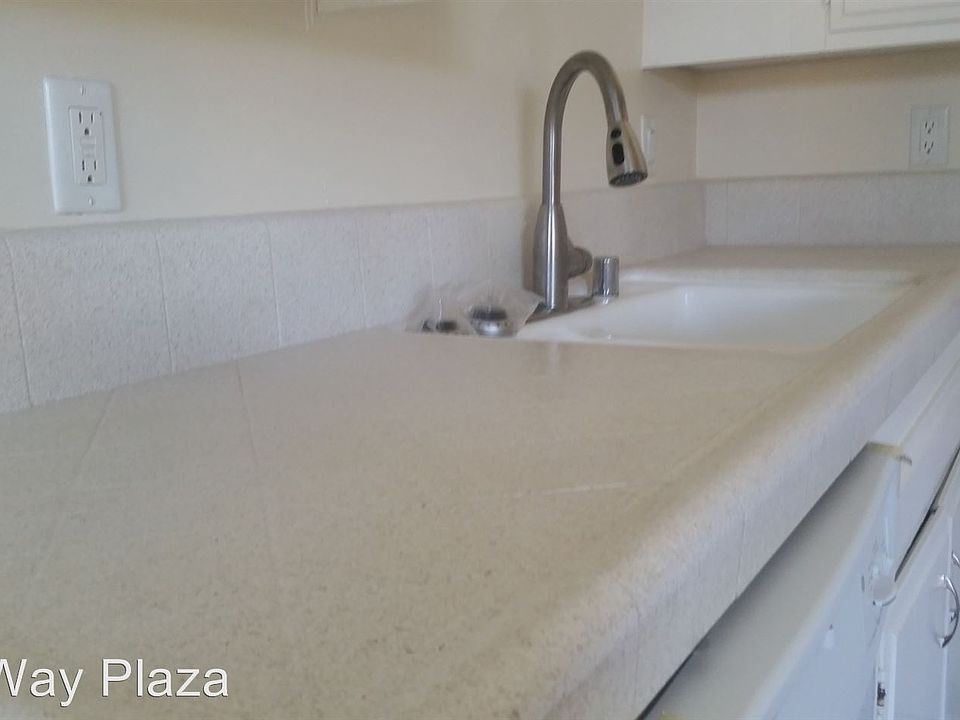 1st image of 545 Park Way APT 23