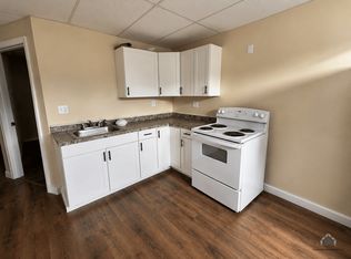 81 Main St, Mexico, ME 04257
