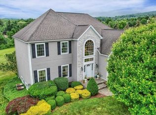 34 Oakbrook Ln, Lagrangeville, NY 12540