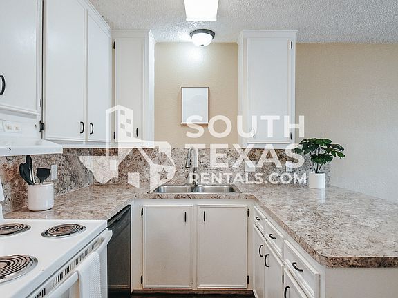 5th image of 805 E Hiller St #B