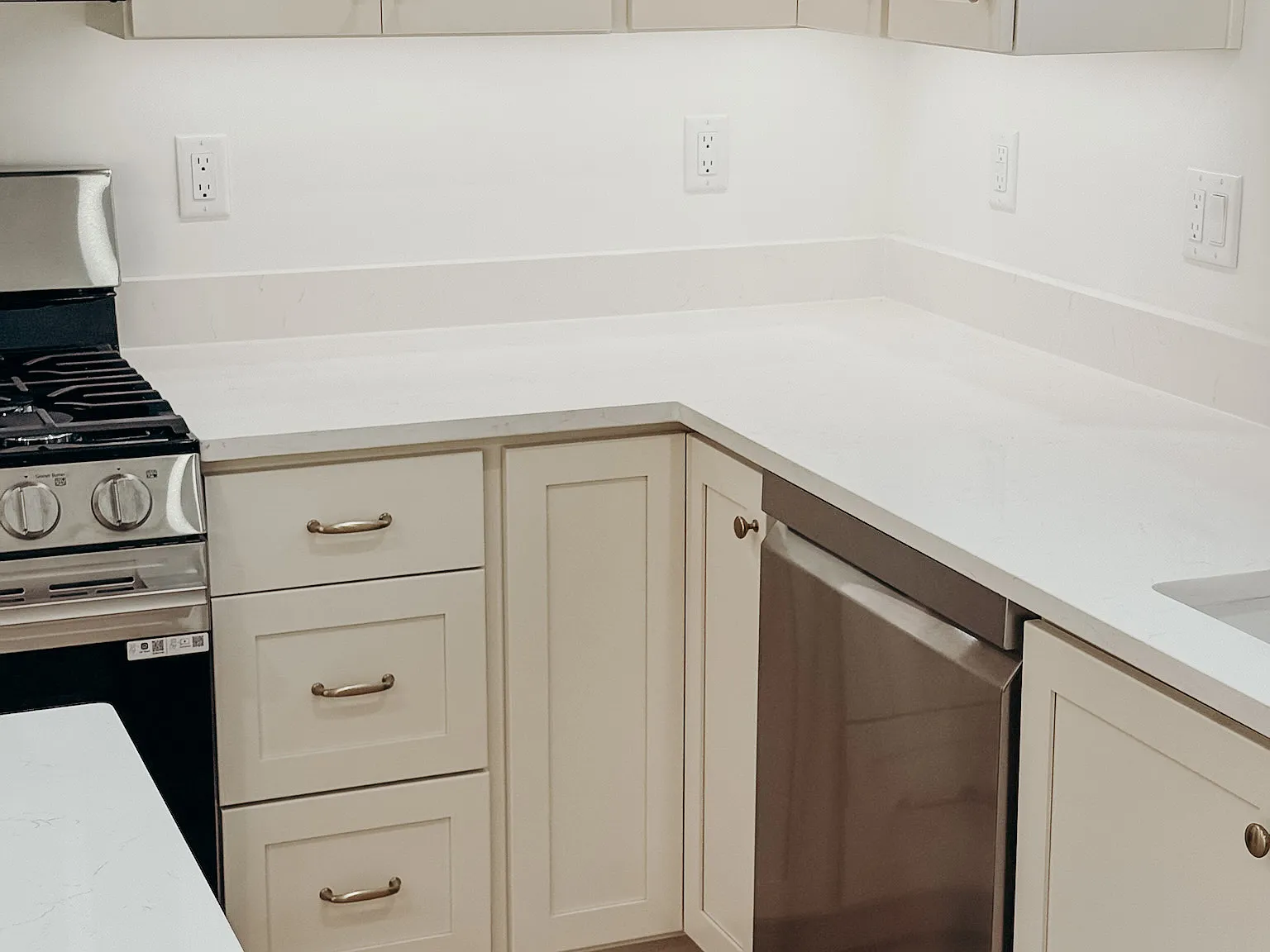 2 bed, 1124 sqft, $2,200 — Photo 4