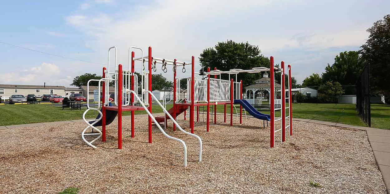 Lakewood Estates (IA) — Photo 3