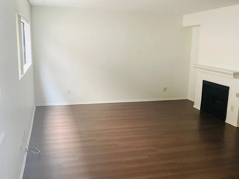 11312 Morrison St #21 — Photo 14