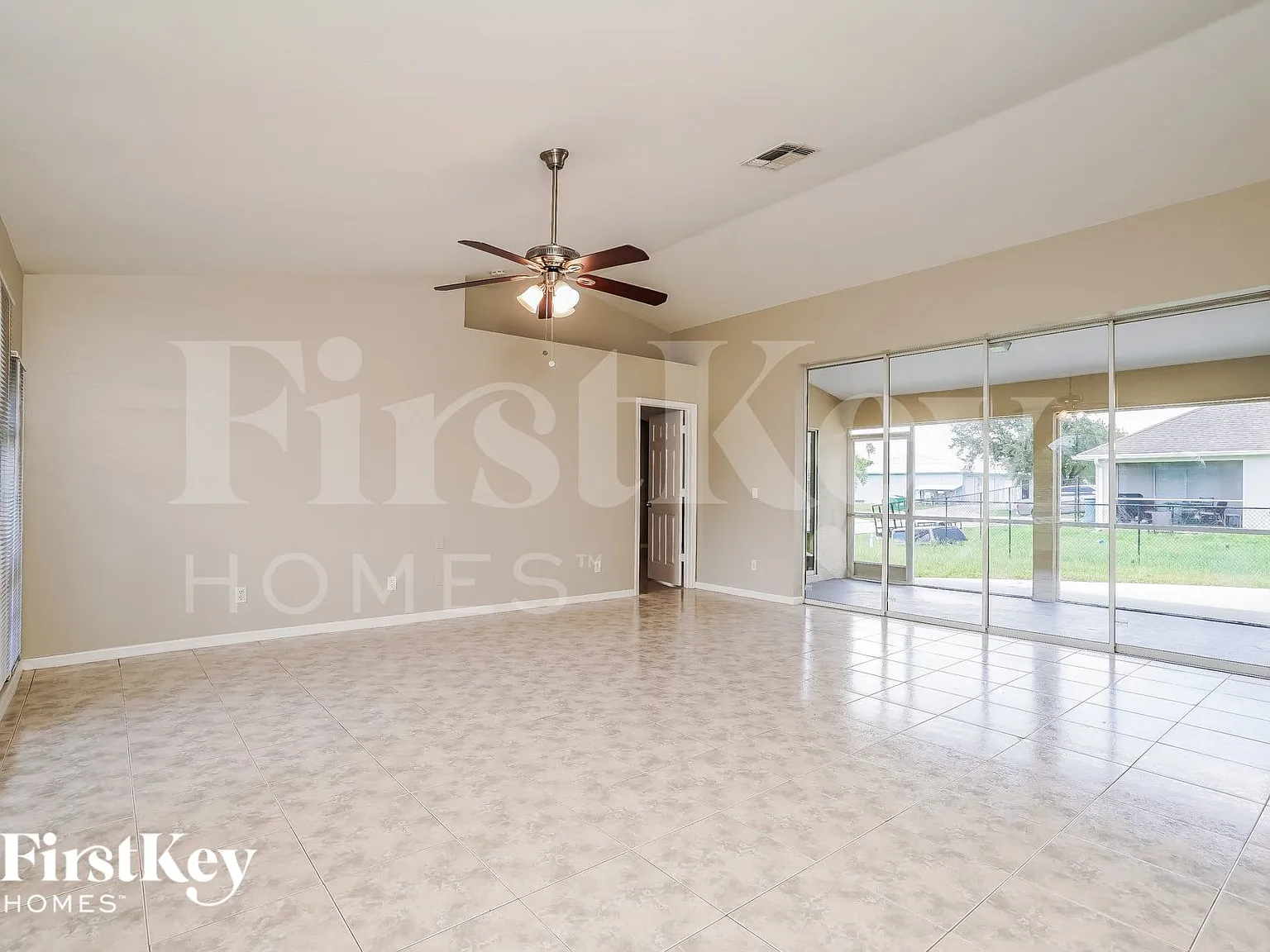 3 bed, 2.0 bath, 1666 sqft, $2,800 — Photo 3