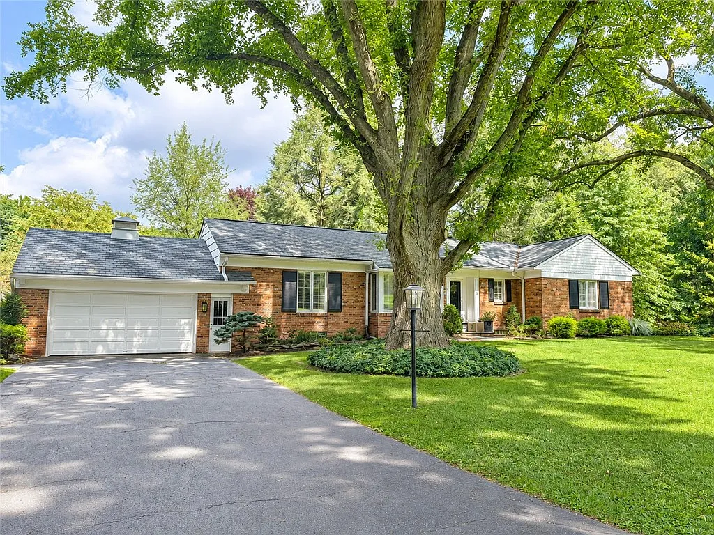 4 bed, 2.0 bath, 1765 sqft, $3,800 — Photo 3