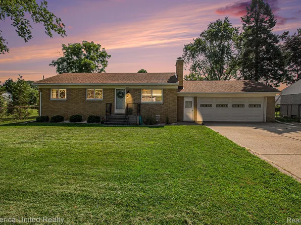 5417 Leland St, Brighton, MI 48116