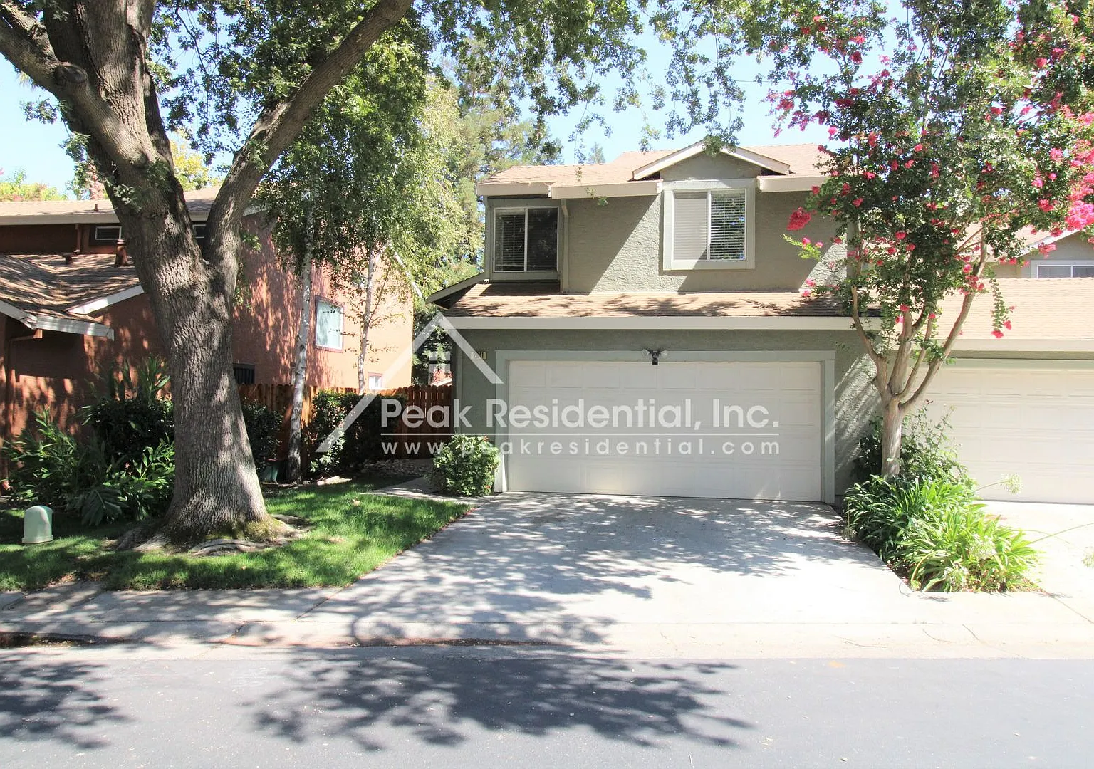Updated 3bd/2.5ba West Sacramento Home with 2 Car Garage — Photo 2