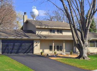 514 Laredo Ln, Chanhassen, MN 55317