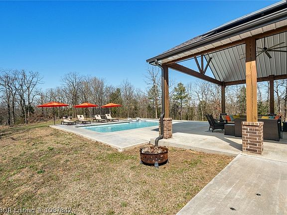 4th image of 475675 E 1093rd Rd