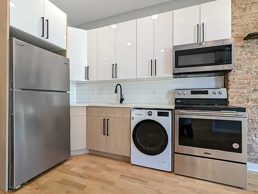Rented by MySpaceNYC | media 2