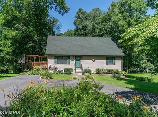 471 Falling Waters Dr, Falling Waters, WV 25419