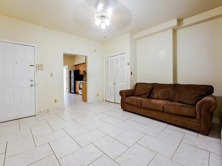 1020 Park Ave #8 — Photo 12