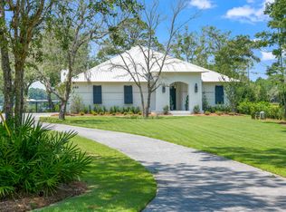 648 Mallet Bayou Rd, Freeport, FL 32439