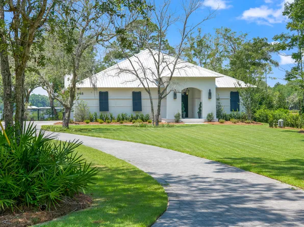 648 Mallet Bayou Rd, Freeport, FL 32439