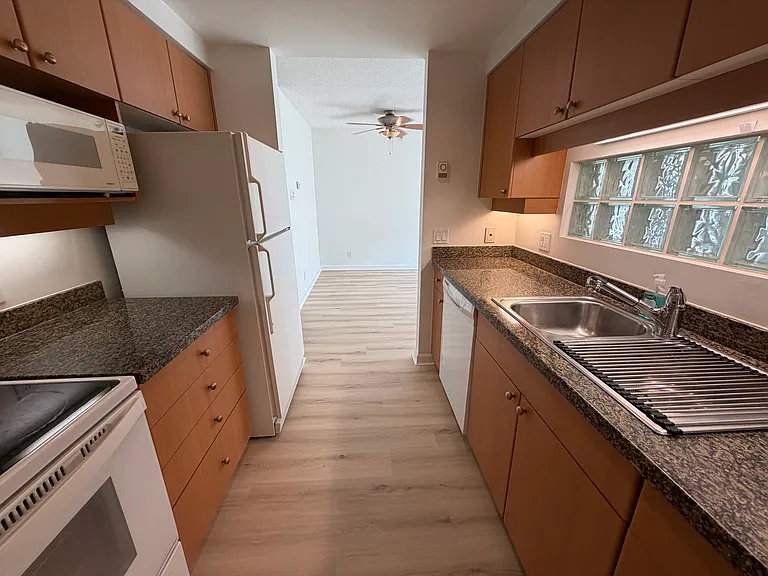 1288 Marinaside Cres #120 — Photo 9