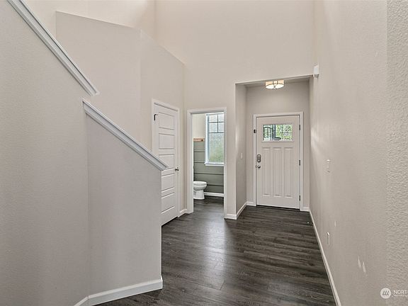 4th image of 20223 18th Avenue Ct E