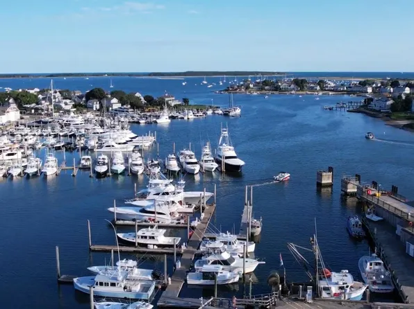 89 Lewis Bay Road UNIT 207, Hyannis, MA 02601