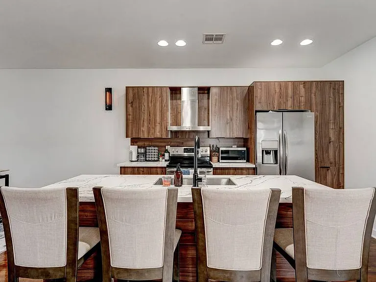 2506 Dumaine St — Photo 22