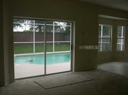 5th image of 325 Sterling Lake Dr
