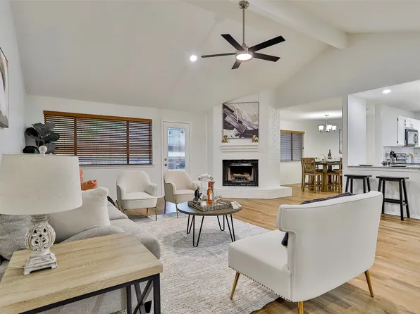 6425 Peggy Dr, Fort Worth, TX 76133