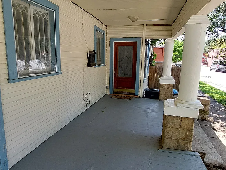 1800 Alston Ave #B — Photo 4