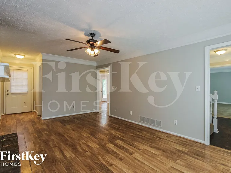 6936 Deshon Ridge Dr — Photo 4