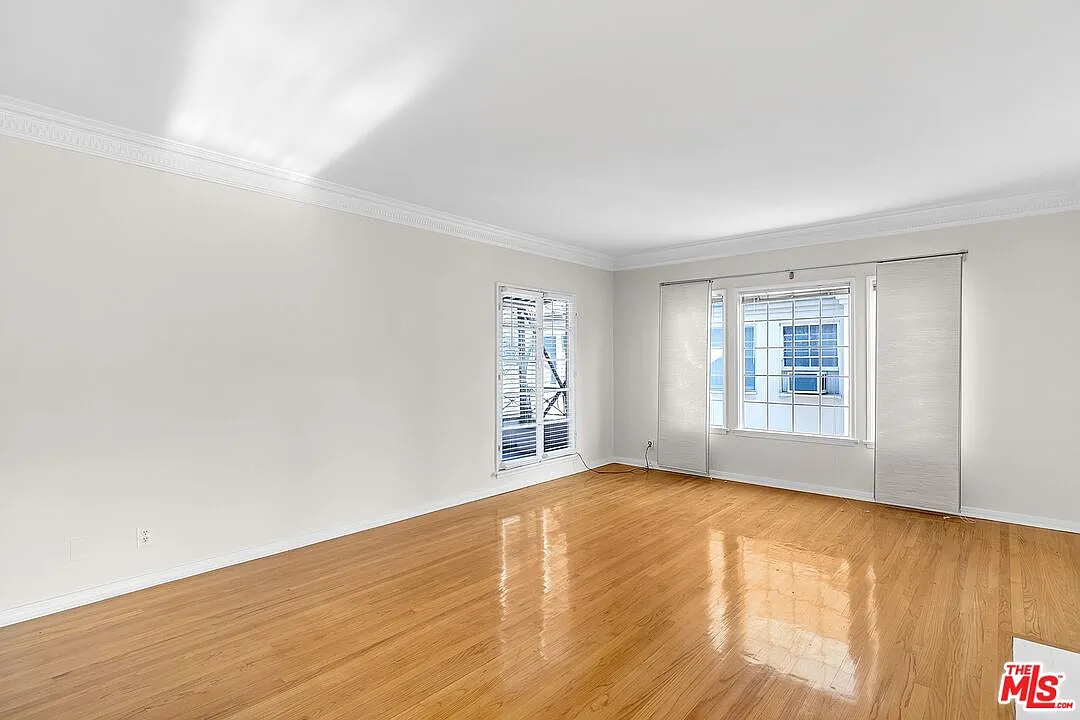 2 bed, 1.0 bath, 1400 sqft, $3,865 — Photo 3